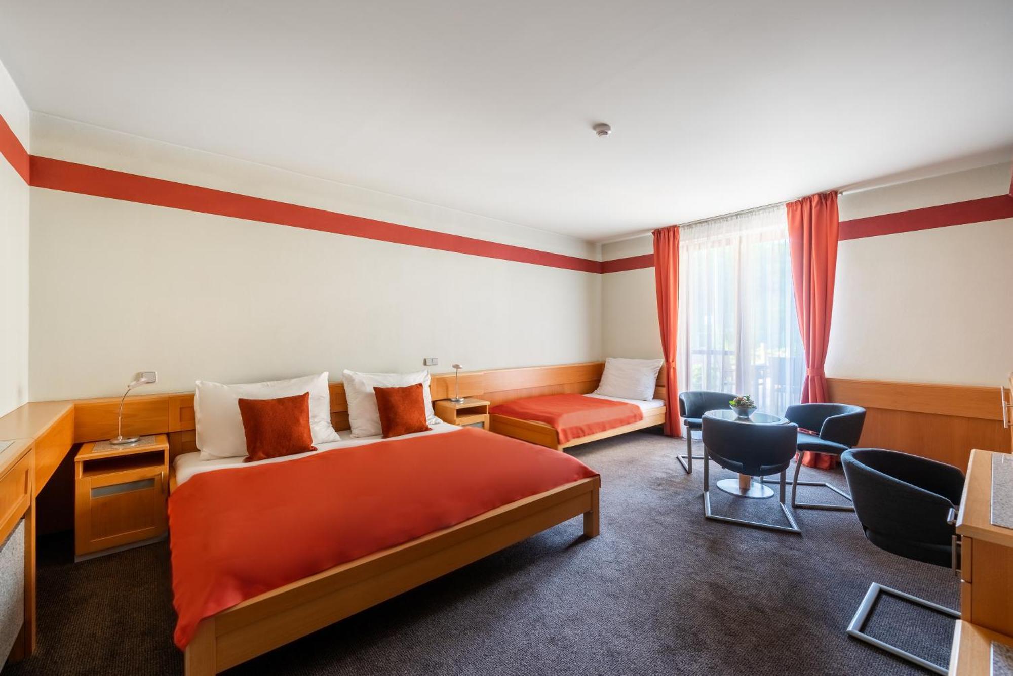 Jan Maria Hotel اوسترافا المظهر الخارجي الصورة