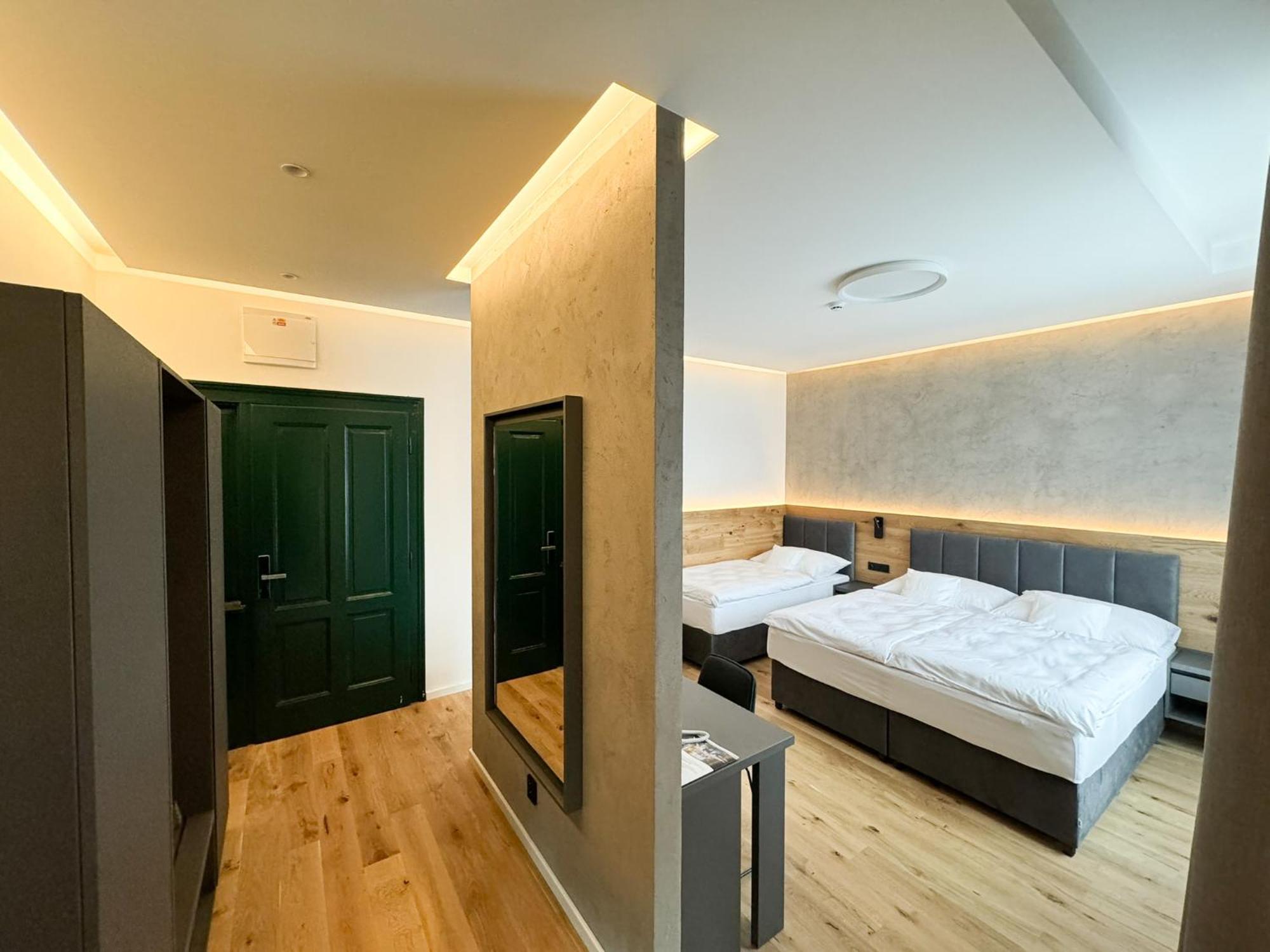 Jan Maria Hotel اوسترافا المظهر الخارجي الصورة