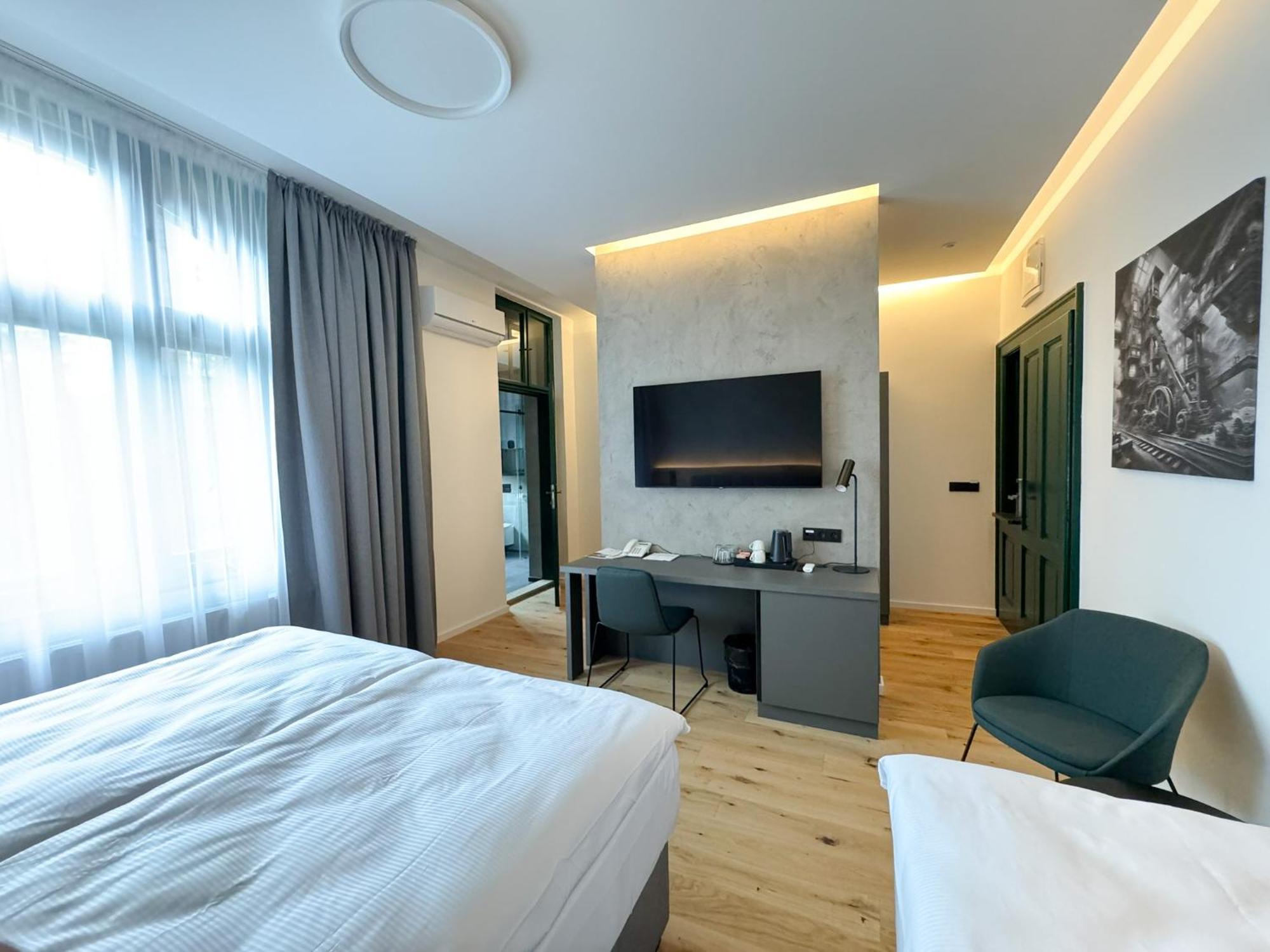 Jan Maria Hotel اوسترافا المظهر الخارجي الصورة